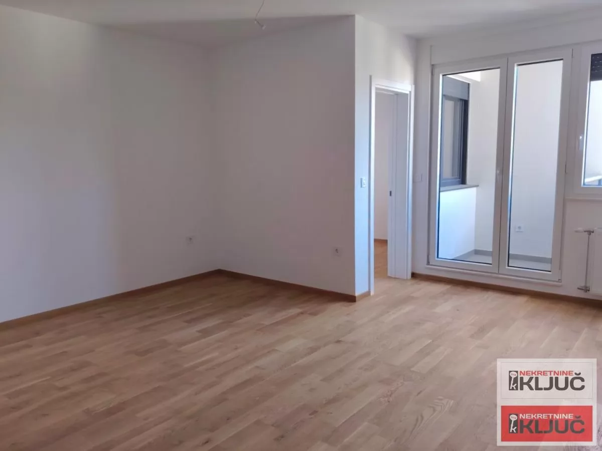 Telep, Novi Sad, 1.5-soban stan od 42 m², 3. sprat sa parking mestom 3