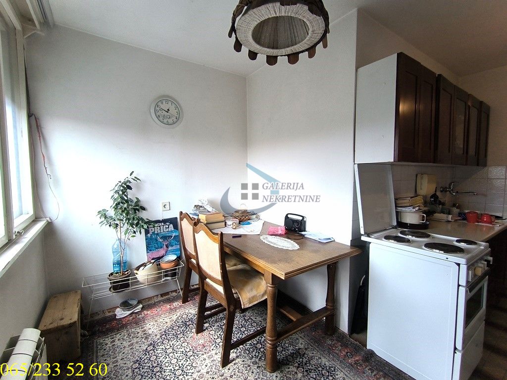 Voždovac  Konjarnik   Glasinačka 45m2 5