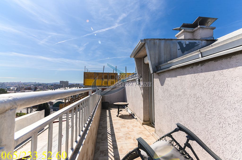 Voždovac  Lekino brdo   Banjalučka 94m2 5