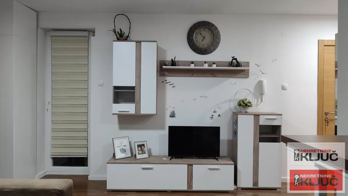 ADICE IZDAJE SE NAMEŠTENA GARSONJERA 6