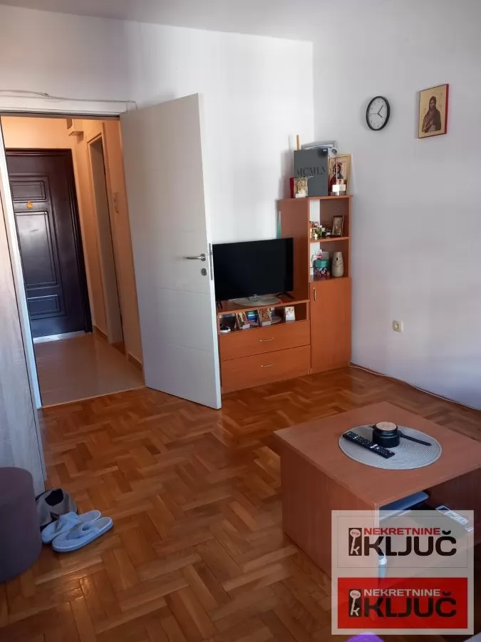 BULEVAR OSLOBOĐENJA IZDAJE SE NAMEŠTENA GARSONJERA 4