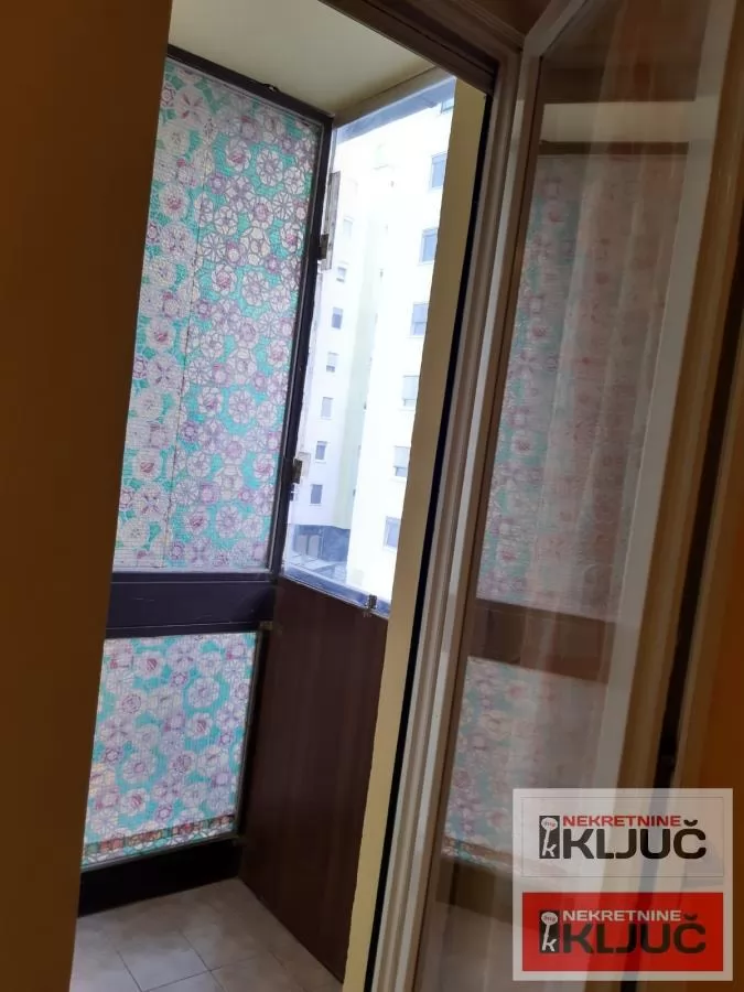 Dobra garsonjera un blizini centra/Kraljevog parka/ 5