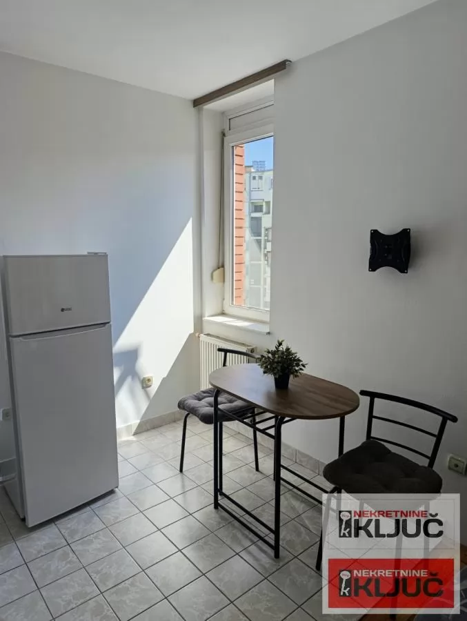 GRBAVICA IZDAJE SE NAMEŠTENA GARSONJERA 3