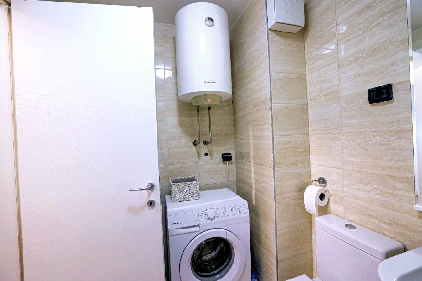 A blok  Dvosoban lux stan sa garazom  4