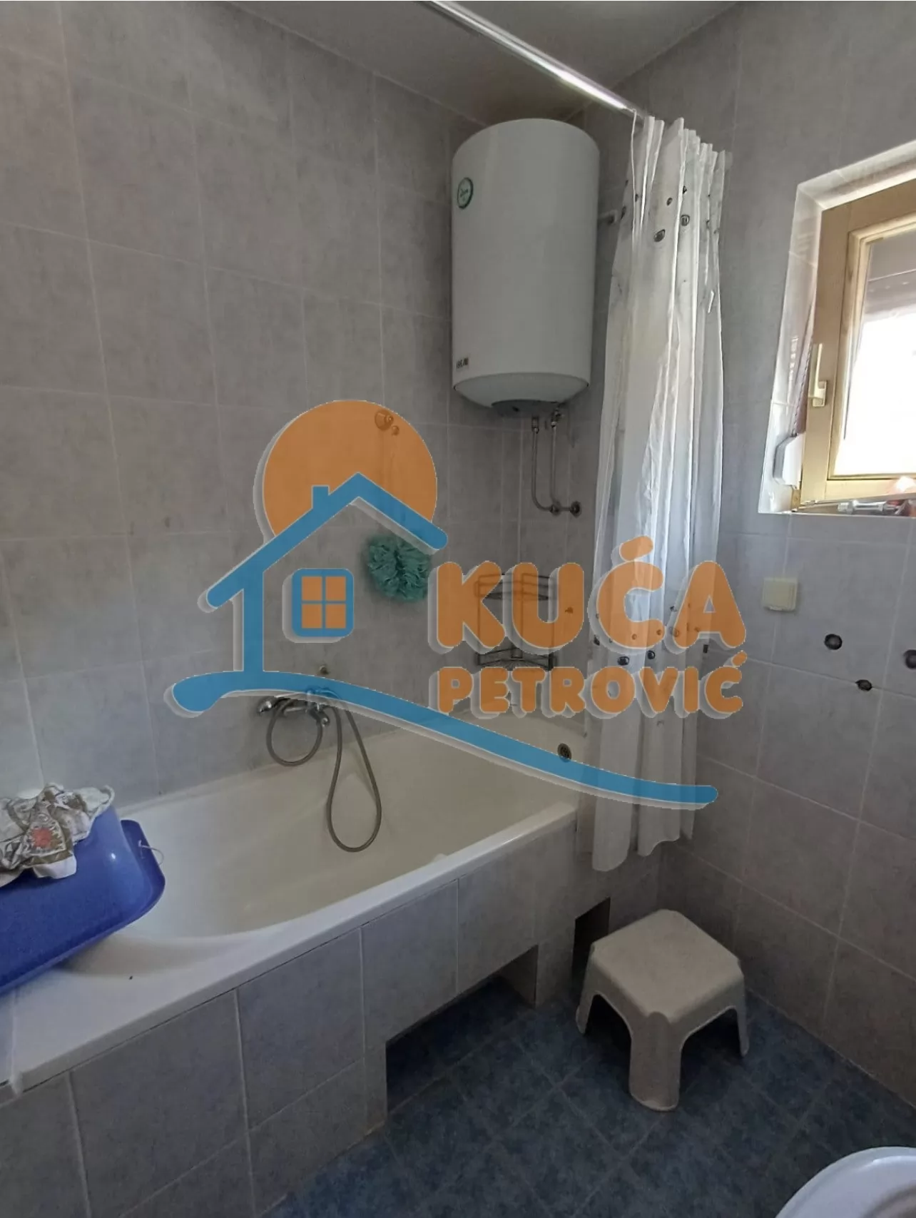 Trosoban stan, 107 m2, Pantelej, Janisa Janulisa ID: i-016220 9