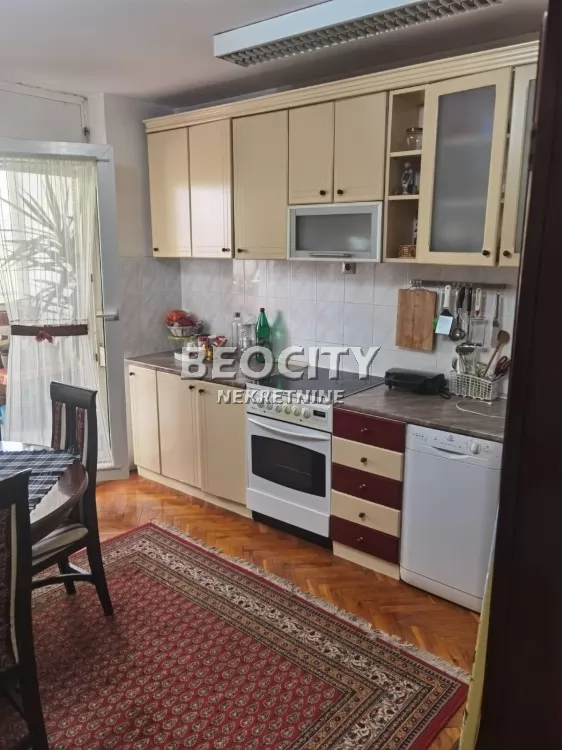 Trosoban stan, 92 m2, Novo naselje, Branislava Borote ID: 131339 2