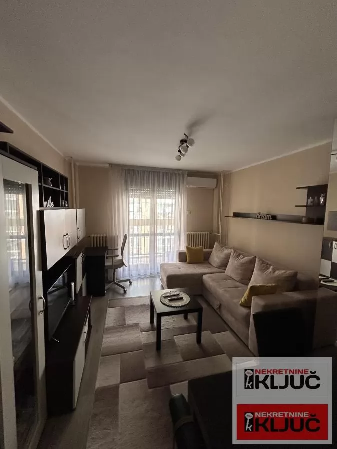 Izdavanje, Stan, Novi Sad, Bulevar Oslobođenja 2