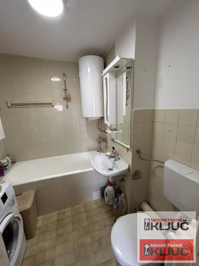 Izdavanje, Stan, Novi Sad, Bulevar Oslobođenja 8