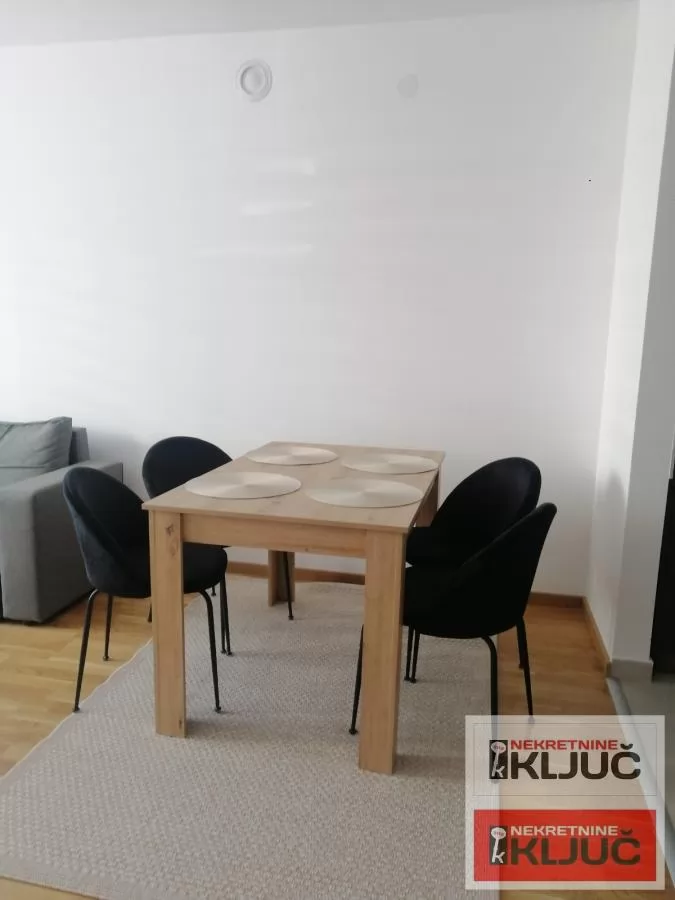 Jednoiposoban stan 38 m², Telep, Novi Sad-sa parking mestom 13