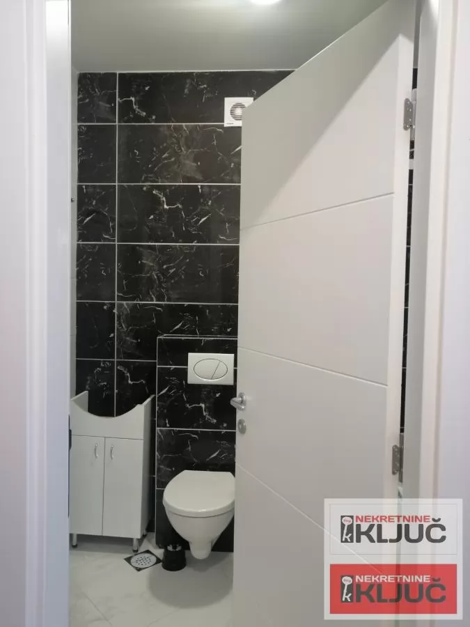 Jednoiposoban stan 38 m², Telep, Novi Sad-sa parking mestom 14