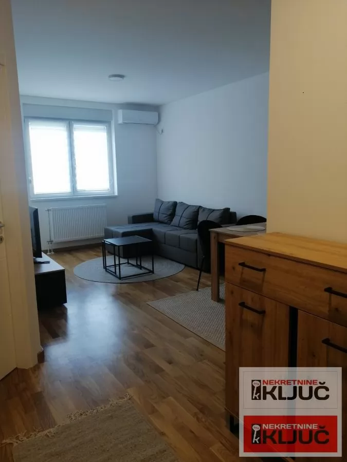 Jednoiposoban stan 38 m², Telep, Novi Sad-sa parking mestom 4