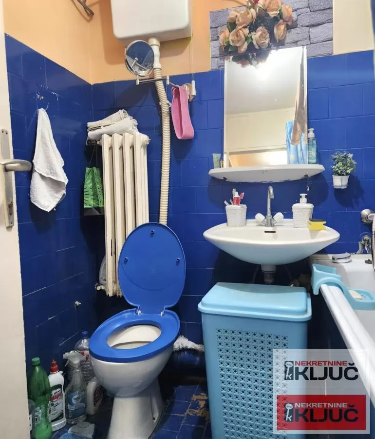 NOVO NASELJE IZDAJE SE JEDNOSOBAN DELIMIČNO OPREMLJEN STAN 15