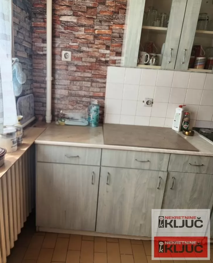 NOVO NASELJE IZDAJE SE JEDNOSOBAN DELIMIČNO OPREMLJEN STAN 3