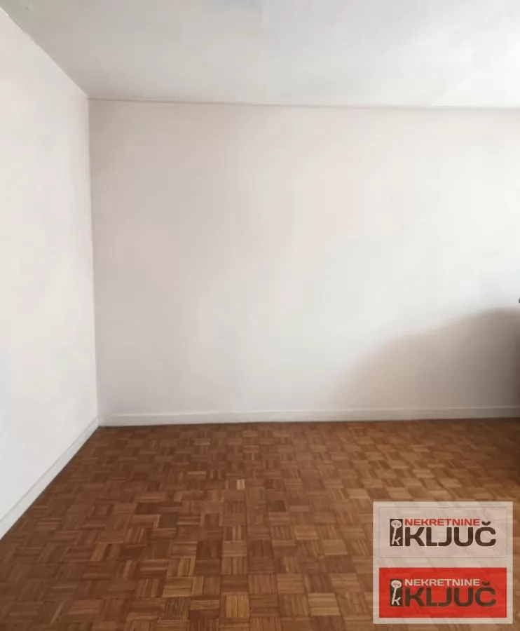 NOVO NASELJE IZDAJE SE JEDNOSOBAN DELIMIČNO OPREMLJEN STAN 8