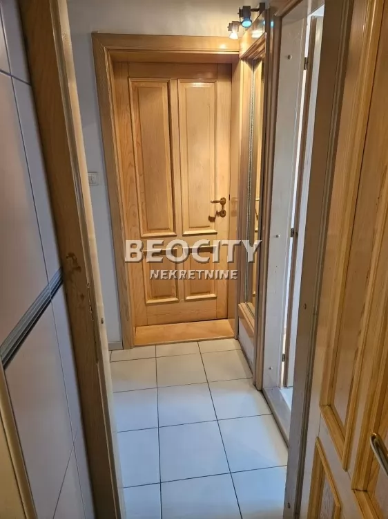 Trosoban stan, 71 m2, Palilula, Marijane Gregoran 1. prolaz ID: 131404 16