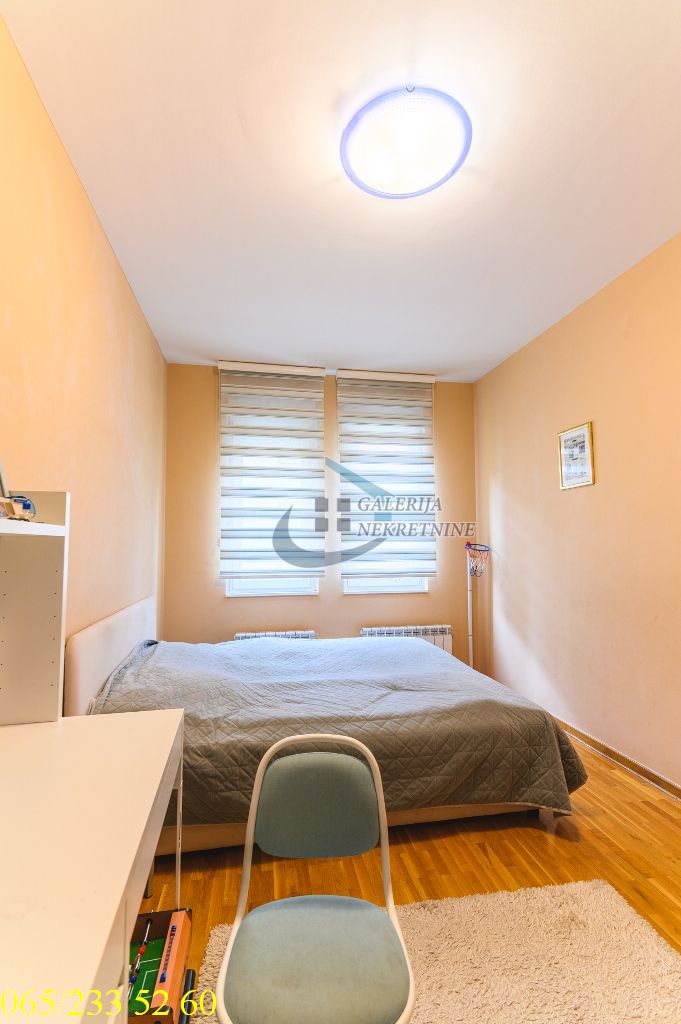 Voždovac  Lekino Brdo   Banjalučka 70m2 4