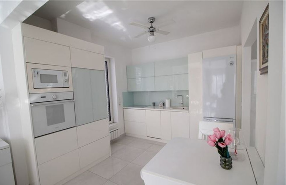 Luksuzan i Moderno Opremljen sa garažom Stan na Vračaru 4