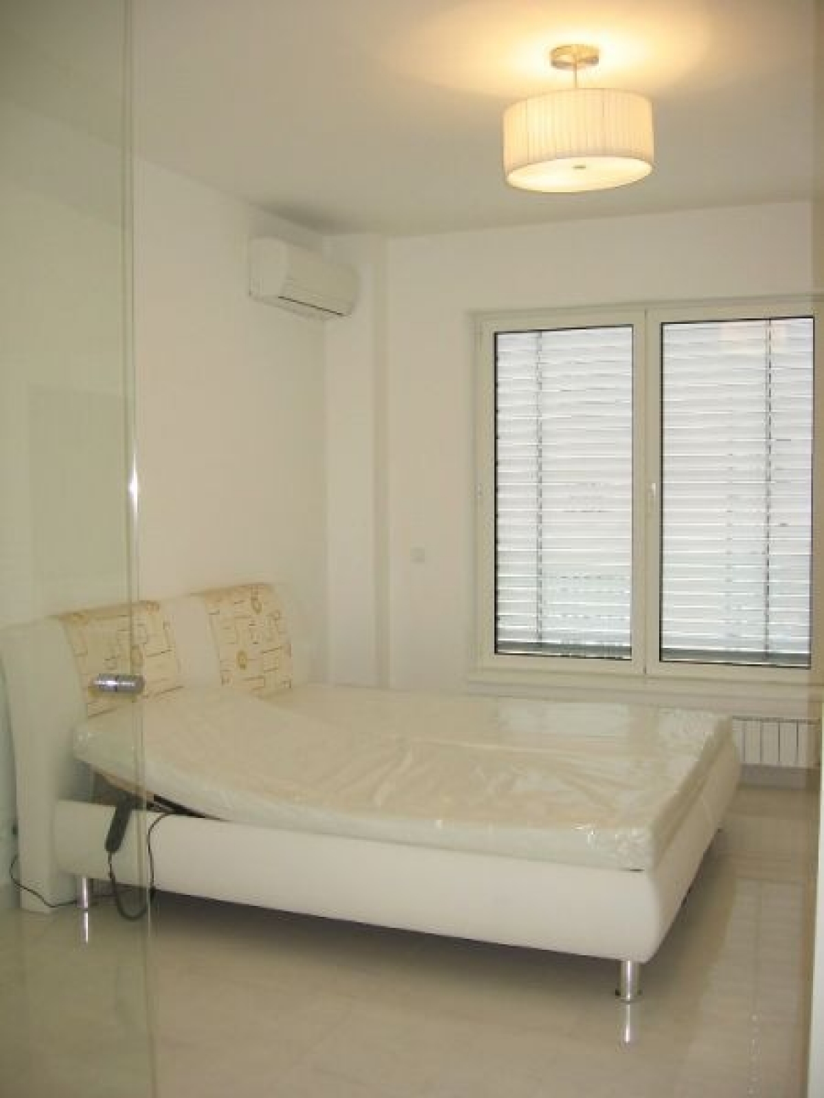 Luksuzan i Moderno Opremljen sa garažom Stan na Vračaru 3