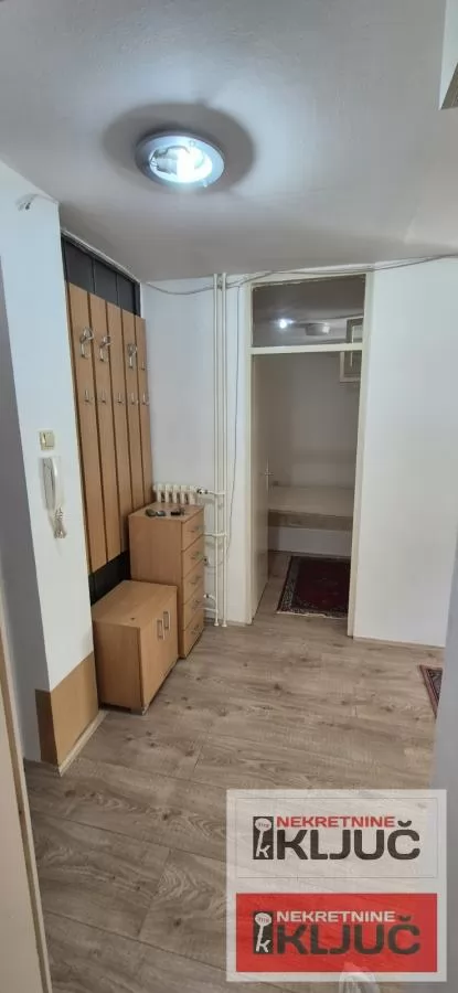 LIMAN 3 IZDAJE SE JEDNOIPOSOBAN NAMEŠTEN STAN 12