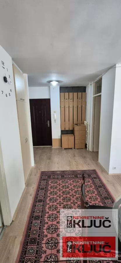 LIMAN 3 IZDAJE SE JEDNOIPOSOBAN NAMEŠTEN STAN 19