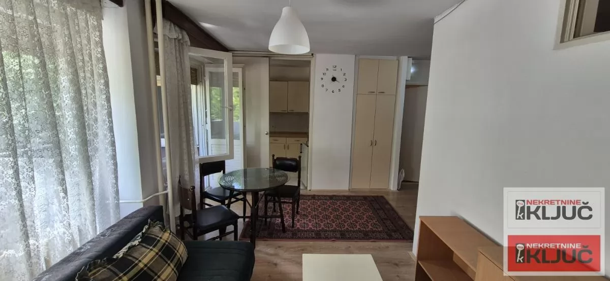 LIMAN 3 IZDAJE SE JEDNOIPOSOBAN NAMEŠTEN STAN 2