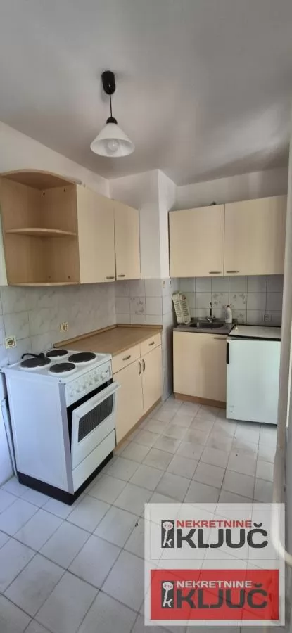 LIMAN 3 IZDAJE SE JEDNOIPOSOBAN NAMEŠTEN STAN 20