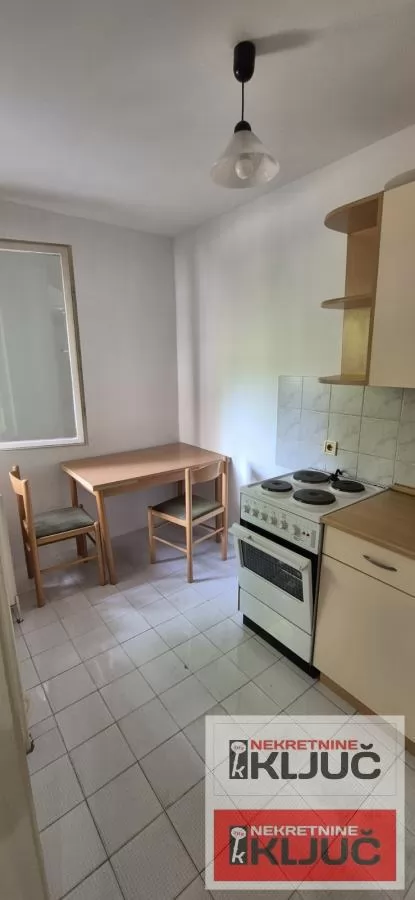 LIMAN 3 IZDAJE SE JEDNOIPOSOBAN NAMEŠTEN STAN 6