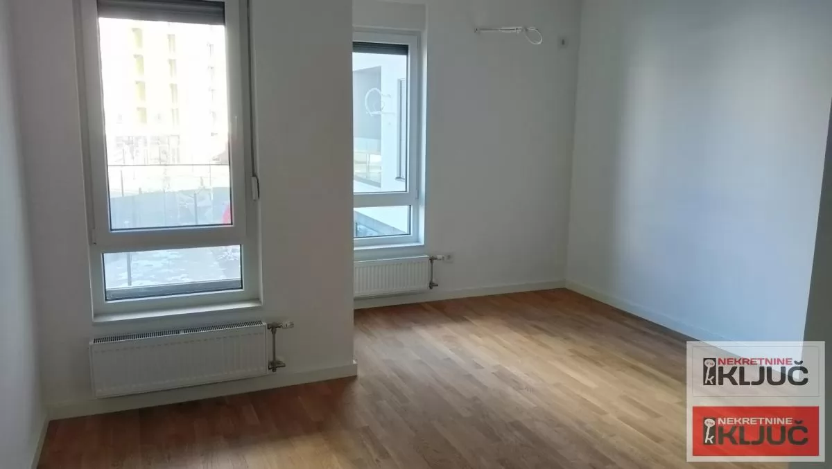 NOVO NASELJE IZDAJE SE NENAMEŠTENA GARSONJERA U KOMPLEKSU KNEŽEV PARK 1