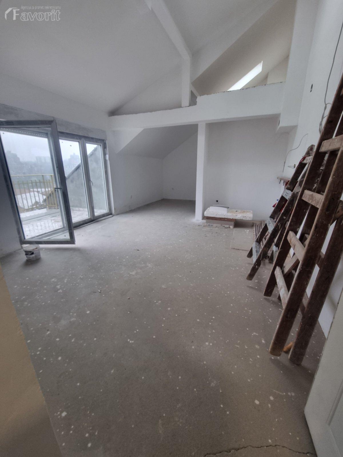 PAUNOV BREG, KOLONIJA, 39m2 3