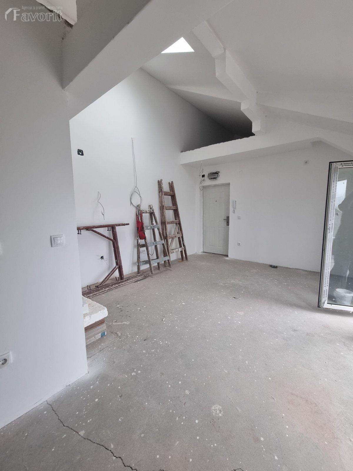 PAUNOV BREG, KOLONIJA, 39m2 4