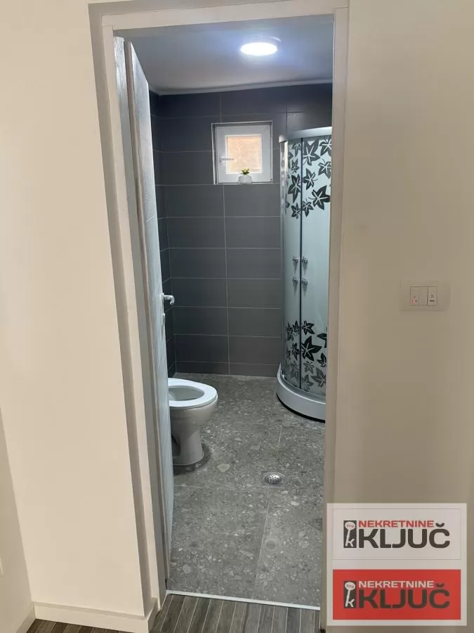 TELEP IZDAJE SE DVOSOBAN DELIMIČNO OPREMLJEN STAN U KUĆI 11