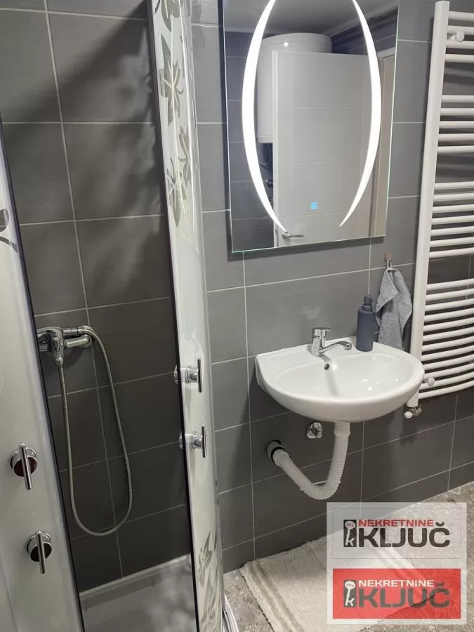 TELEP IZDAJE SE DVOSOBAN DELIMIČNO OPREMLJEN STAN U KUĆI 15