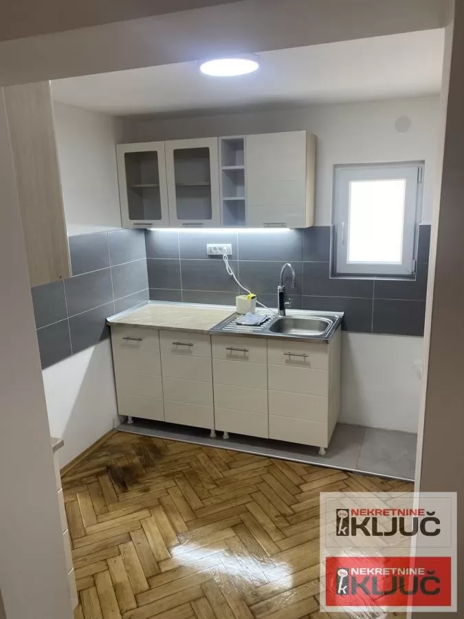 TELEP IZDAJE SE DVOSOBAN DELIMIČNO OPREMLJEN STAN U KUĆI 2