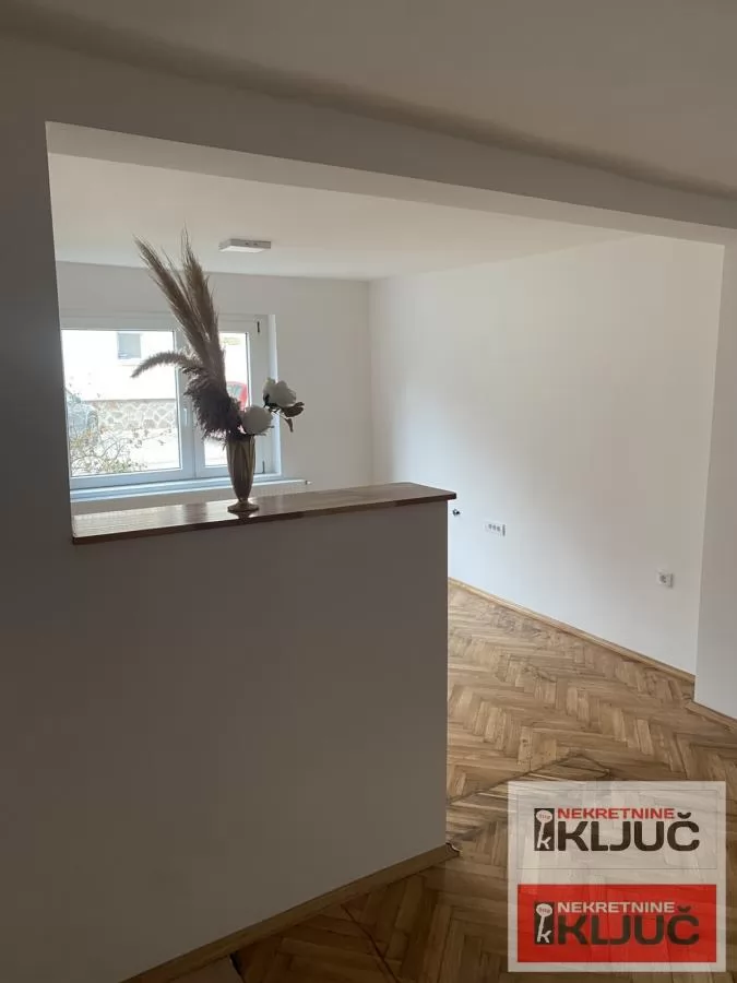 TELEP IZDAJE SE DVOSOBAN DELIMIČNO OPREMLJEN STAN U KUĆI 7