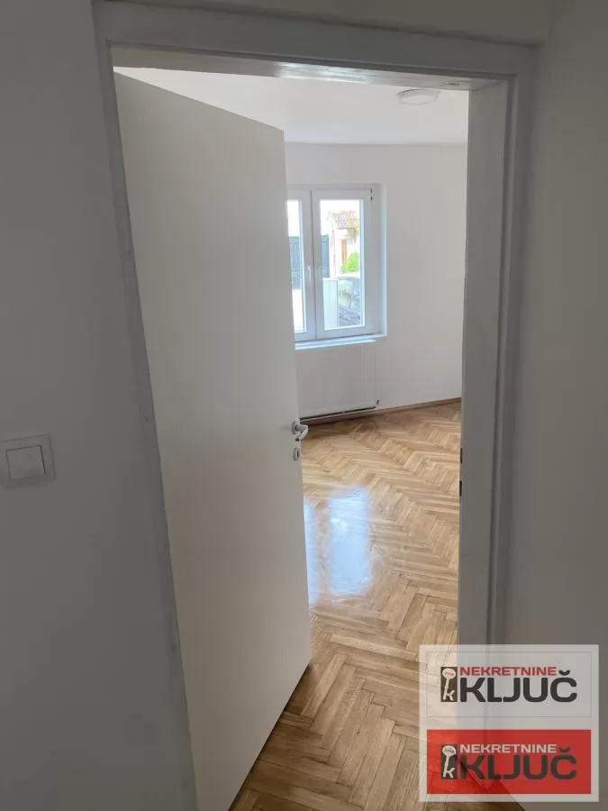 TELEP IZDAJE SE DVOSOBAN DELIMIČNO OPREMLJEN STAN U KUĆI 9