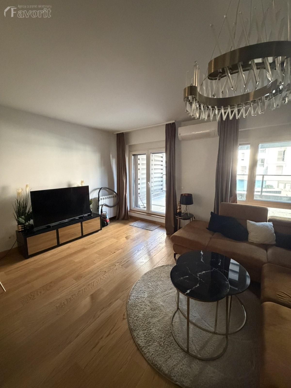 TOSIN BUNAR, TOSIN BUNAR, 60m2 1