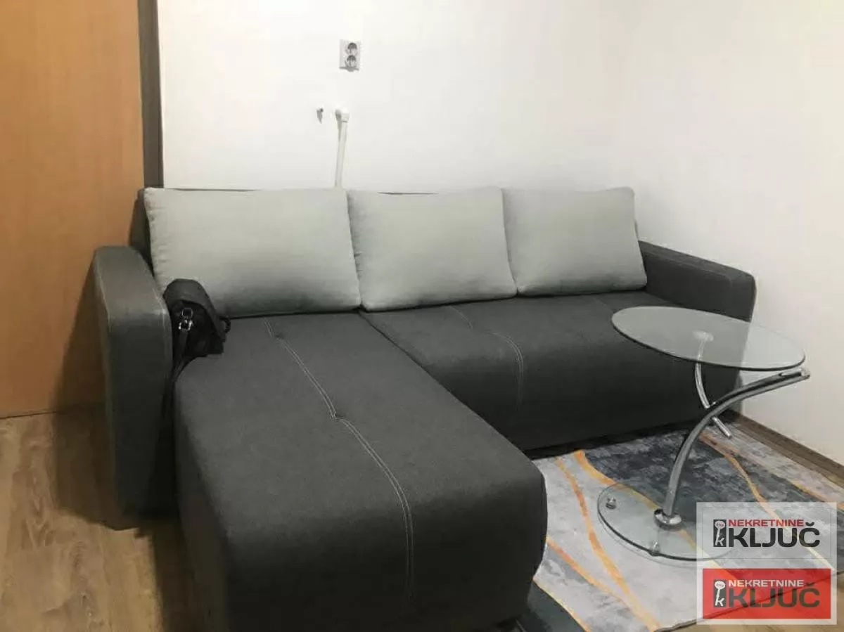 Garsonjera na Podbari, Novi Sad, 19 m², 4. sprat 1