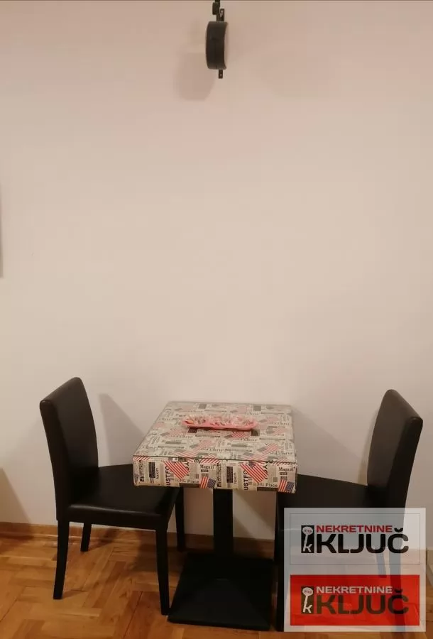 Garsonjera u centru Novog Sada, 27 m², 2. sprat 7