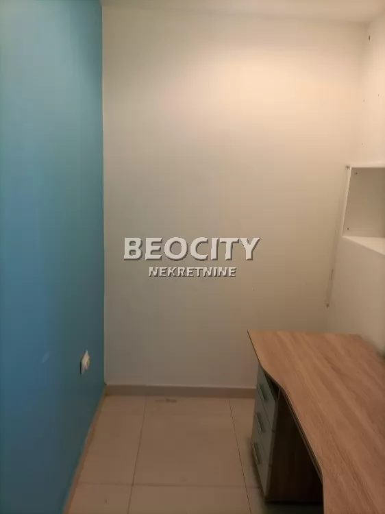 Lokal, 75 m2, Južni bulevar, Šumatovačka ID: 129769 10