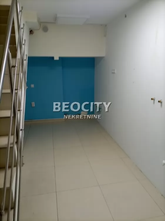 Lokal, 75 m2, Južni bulevar, Šumatovačka ID: 129769 11