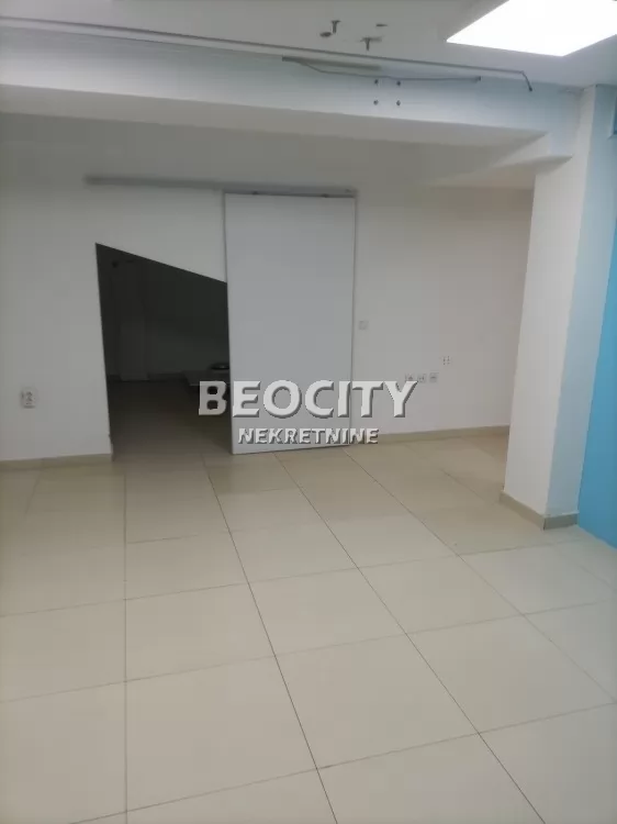 Lokal, 75 m2, Južni bulevar, Šumatovačka ID: 129769 15