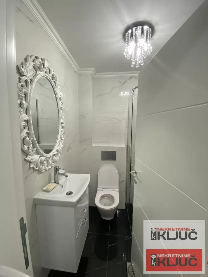 Nov LUX stan jednoiposoban stan kod Z.Stanice 11