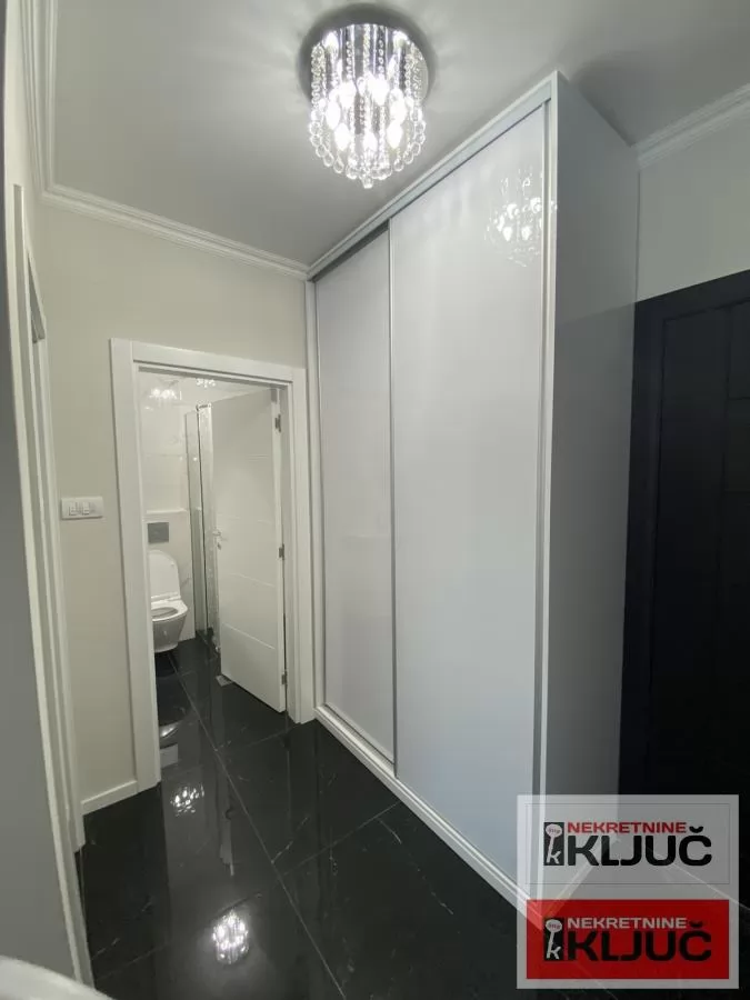 Nov LUX stan jednoiposoban stan kod Z.Stanice 6