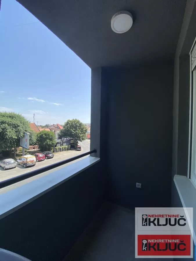 Nov LUX stan jednoiposoban stan kod Z.Stanice 9