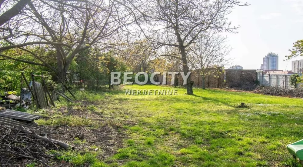 Plac, Centar, Pere Segedinca ID: 130214 1