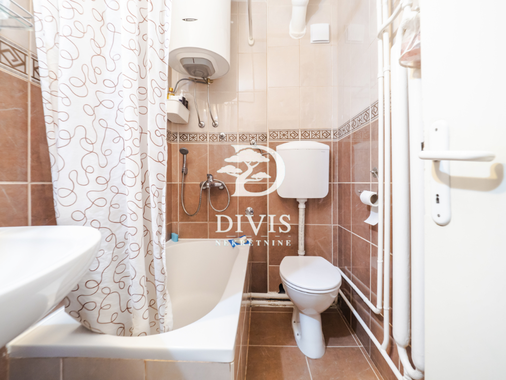 2 5 stan na Zvezdari  kod Gradske bolnice  62m2 4