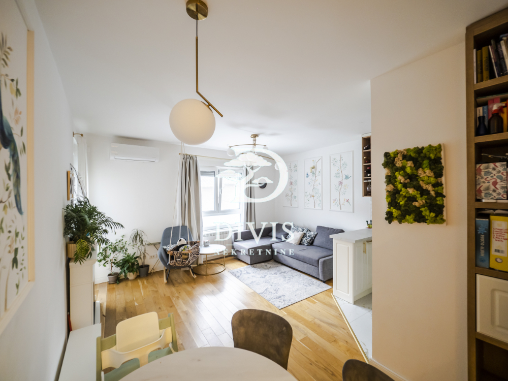 Nov porodičan 3 5 stan na Zvezdari  Duvanjska 74m2 1