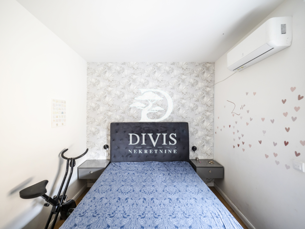 Nov porodičan 3 5 stan na Zvezdari  Duvanjska 74m2 4