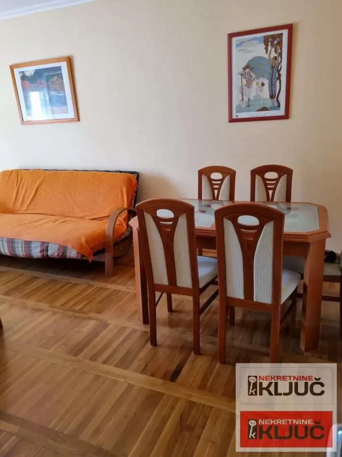 SAJAM IZDAJE SE DVOSOBAN NAMEŠTEN STAN 2