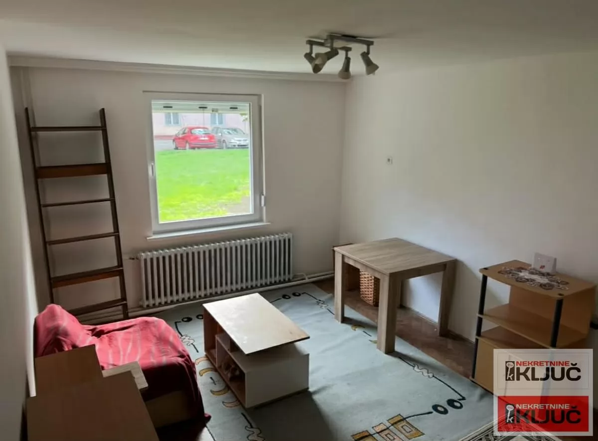 SATELITSKA PIJACA, 42m2, Dvosoban, Renoviran 2